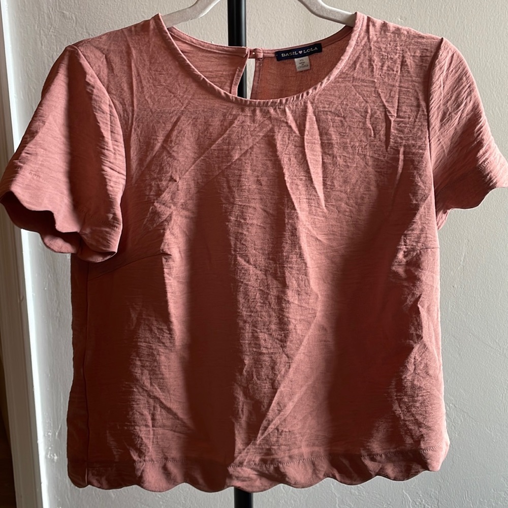 Basil Lola shirt